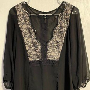 Women's Buckle Sheer Black Top w/ Lace Detail | Size Medium